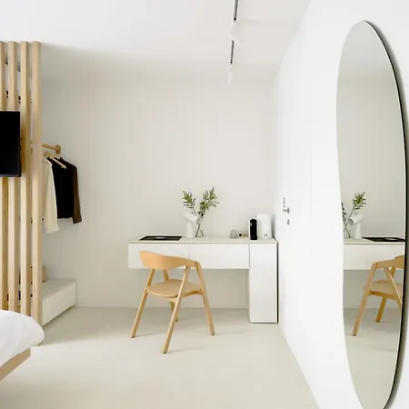 Hello - Free Parking And Pet Friendly ホテル