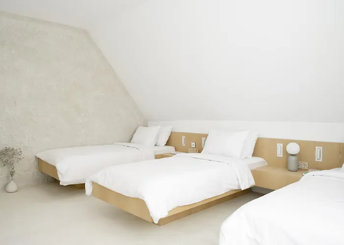 Hello - Free Parking And Pet Friendly 3*