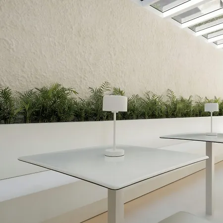 Hello - Free Parking And Pet Friendly Hotel 3*