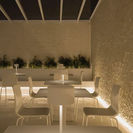 Hello - Free Parking And Pet Friendly Hotel