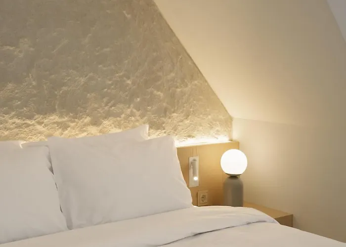 Hello - Free Parking And Pet Friendly 3*