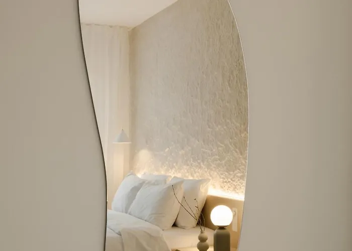 Hello - Free Parking And Pet Friendly 3*