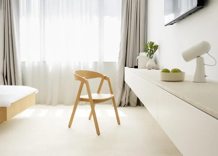 Hello - Free Parking And Pet Friendly Hotel