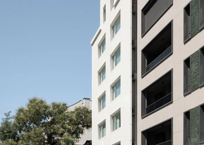 Hello - Free Parking And Pet Friendly 3*